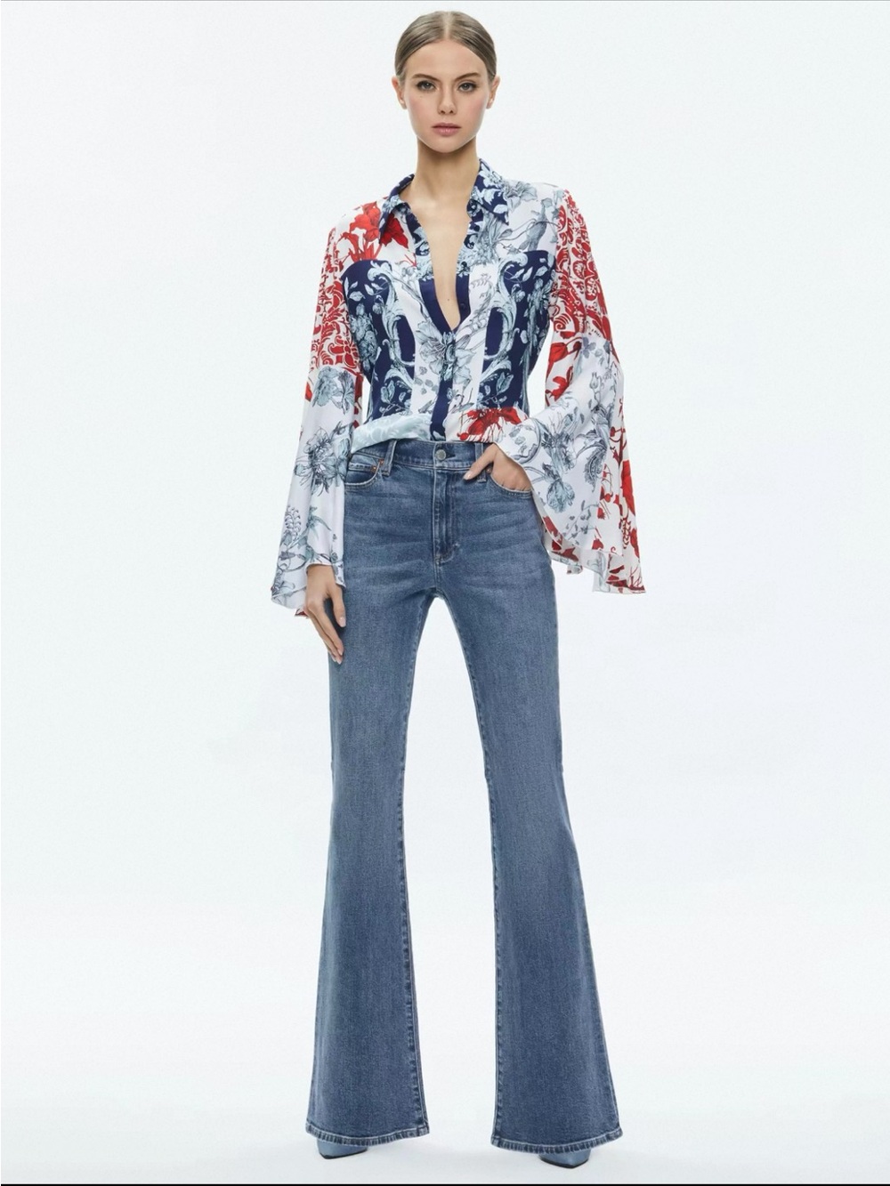 ALICE + OLIVIA  Willa Fitted Placket Bell Sleeve Top, XS S M